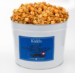 Load image into Gallery viewer, dad will indulge in this famous combination of caramel and cheddar cheese. Kidd&#39;s using only the best ingredients and is the best chicago mix you&#39;ll find. order online and ship for free.
